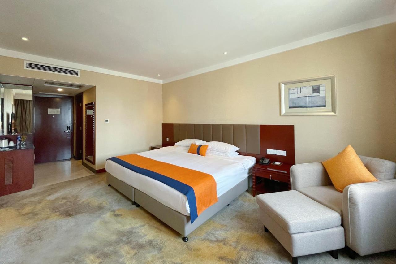 Wuhan Hongguang Hotel Экстерьер фото