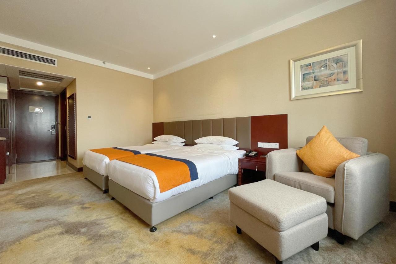 Wuhan Hongguang Hotel Экстерьер фото