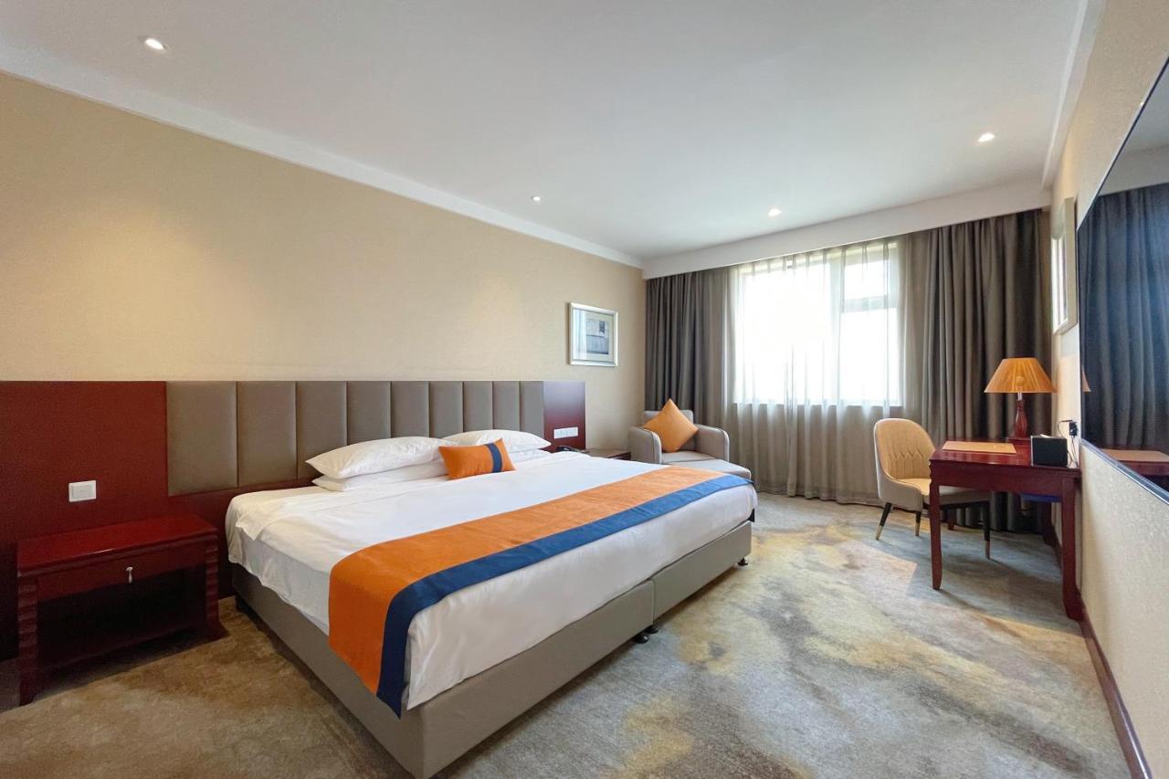 Wuhan Hongguang Hotel Экстерьер фото