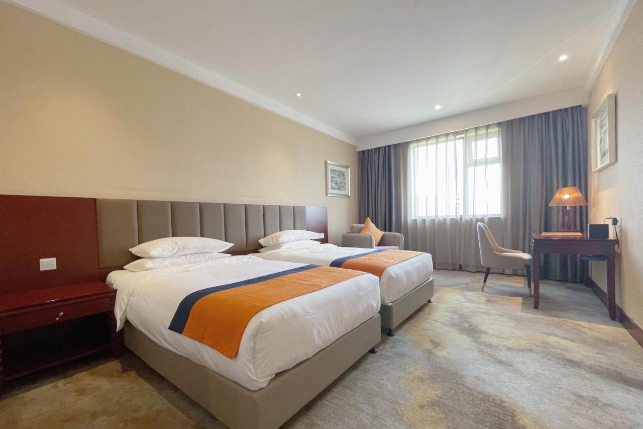 Wuhan Hongguang Hotel Экстерьер фото