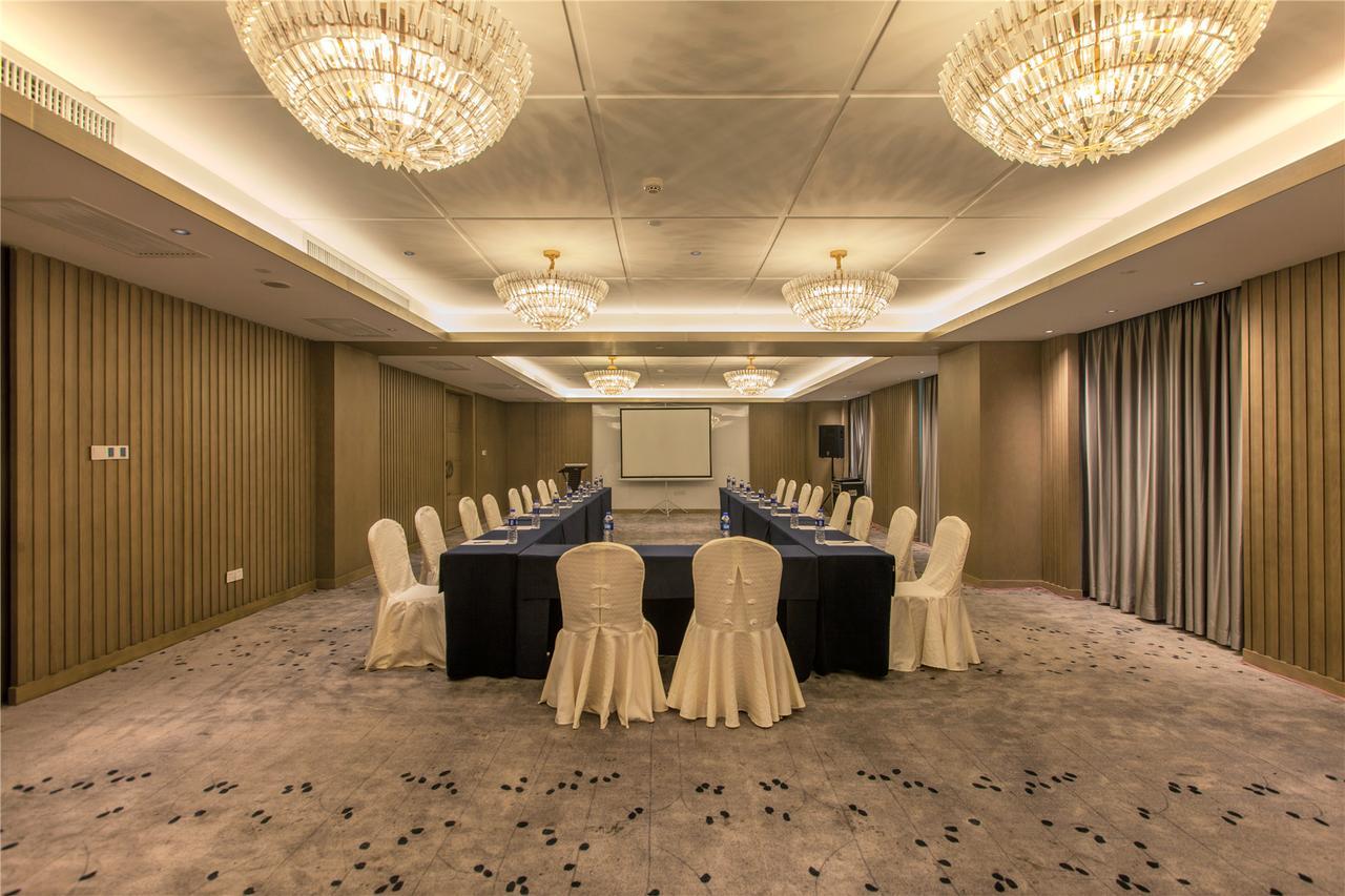 Wuhan Hongguang Hotel Экстерьер фото