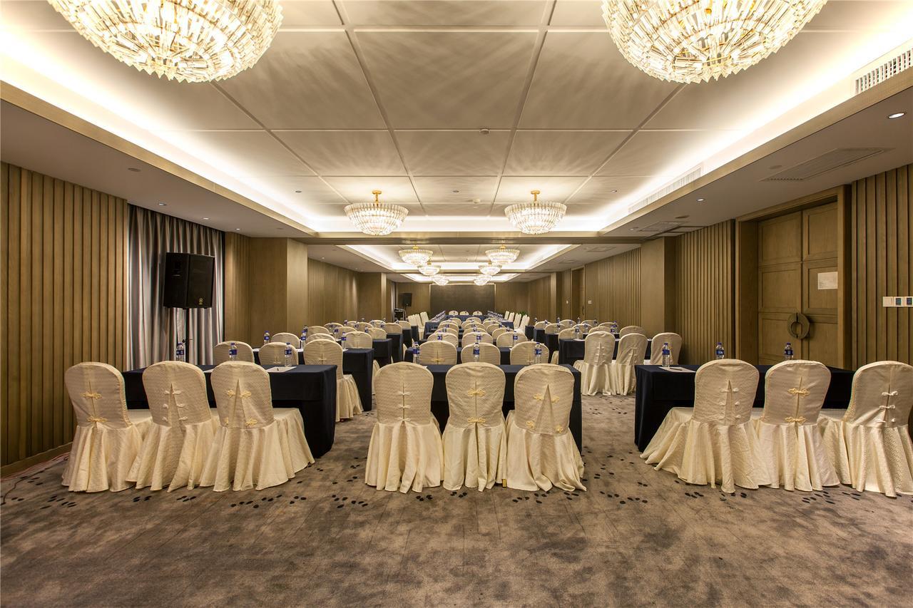 Wuhan Hongguang Hotel Экстерьер фото