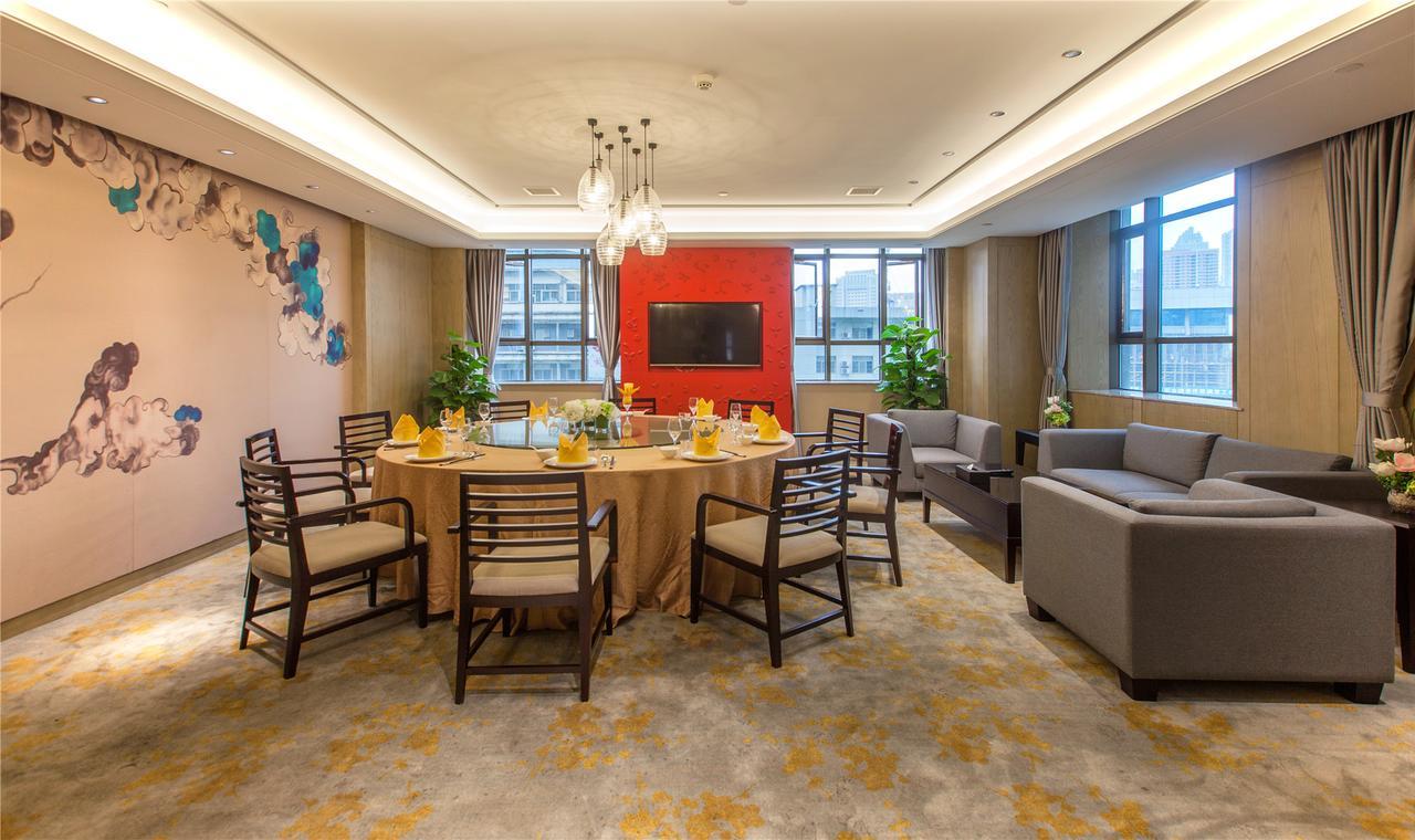 Wuhan Hongguang Hotel Экстерьер фото