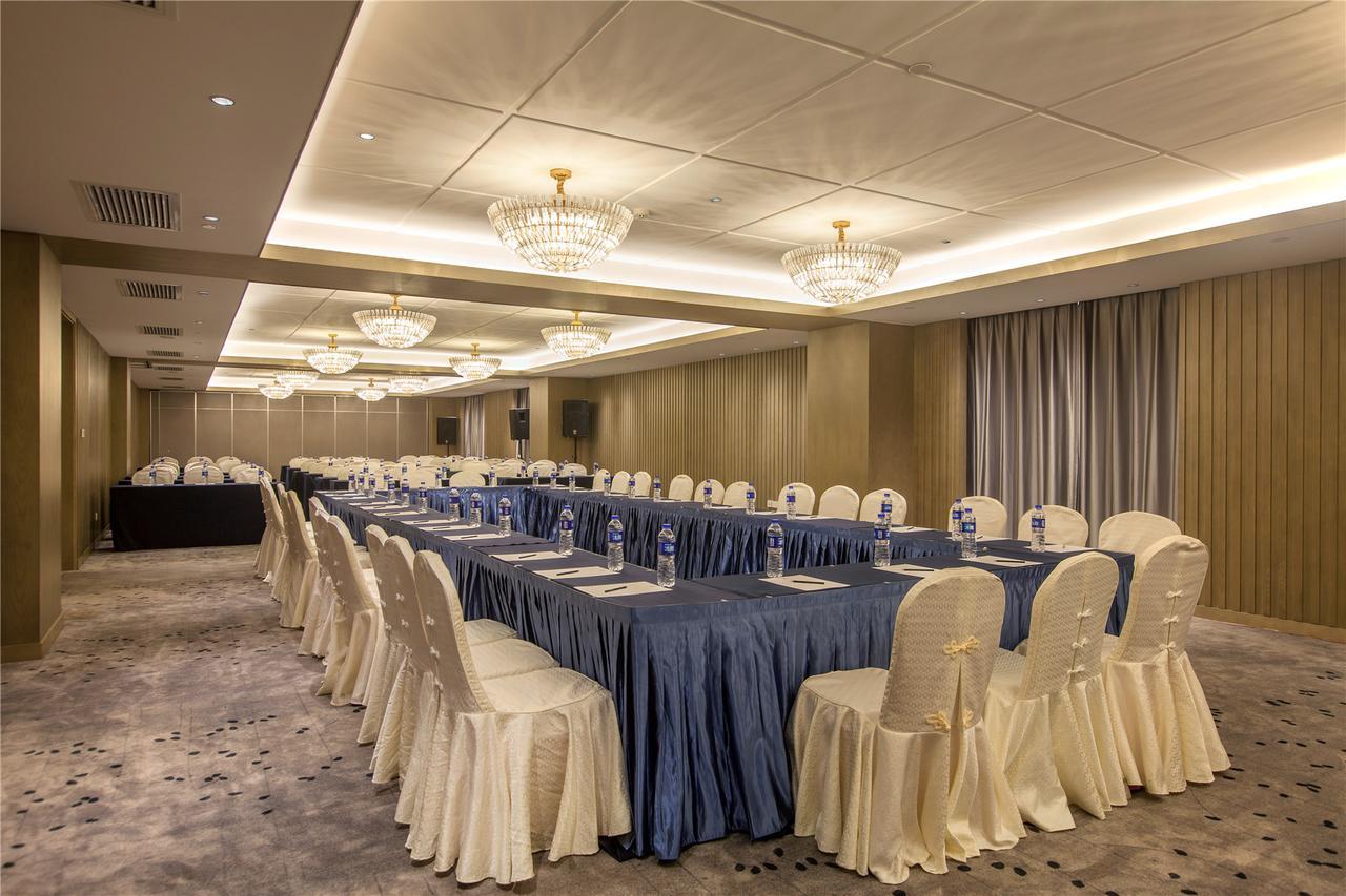 Wuhan Hongguang Hotel Экстерьер фото