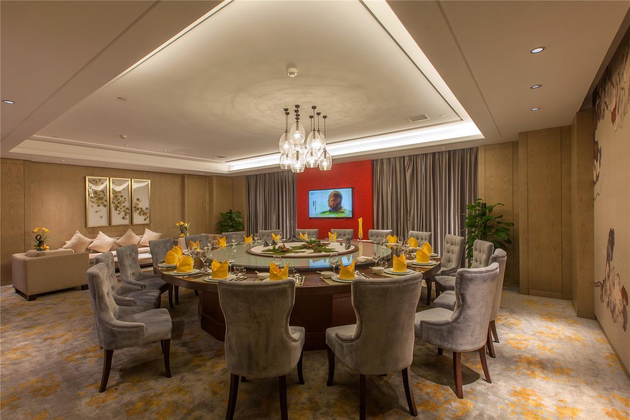 Wuhan Hongguang Hotel Экстерьер фото