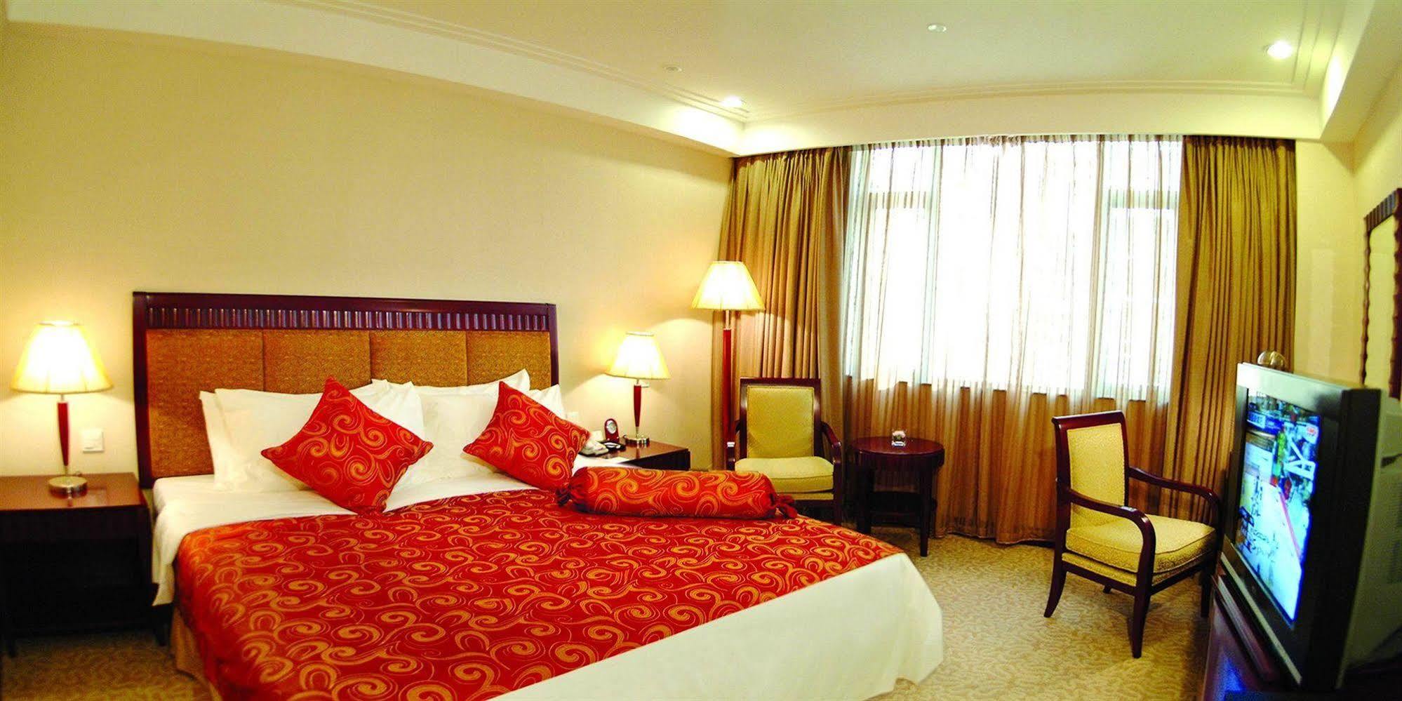 Wuhan Hongguang Hotel Экстерьер фото