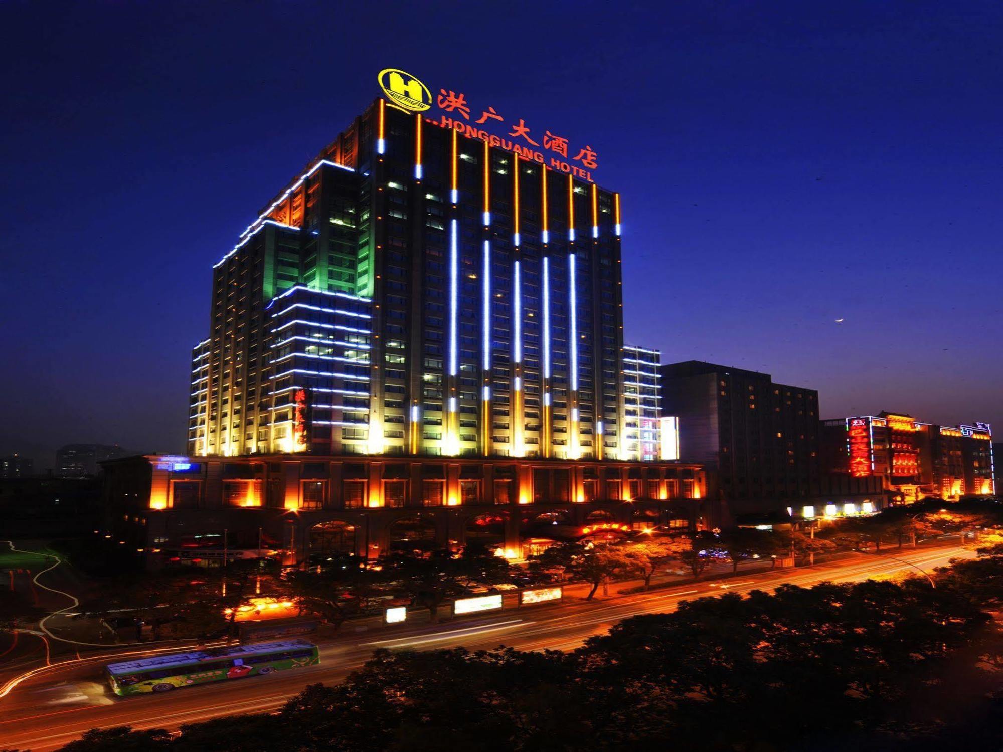 Wuhan Hongguang Hotel Экстерьер фото