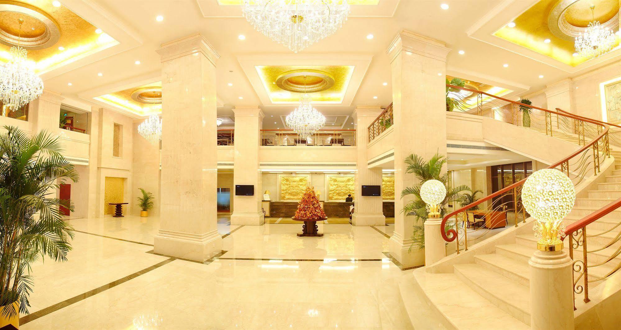 Wuhan Hongguang Hotel Экстерьер фото
